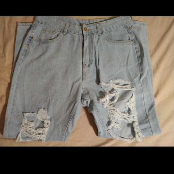 Distressed Jeans - Picture 2 of 3